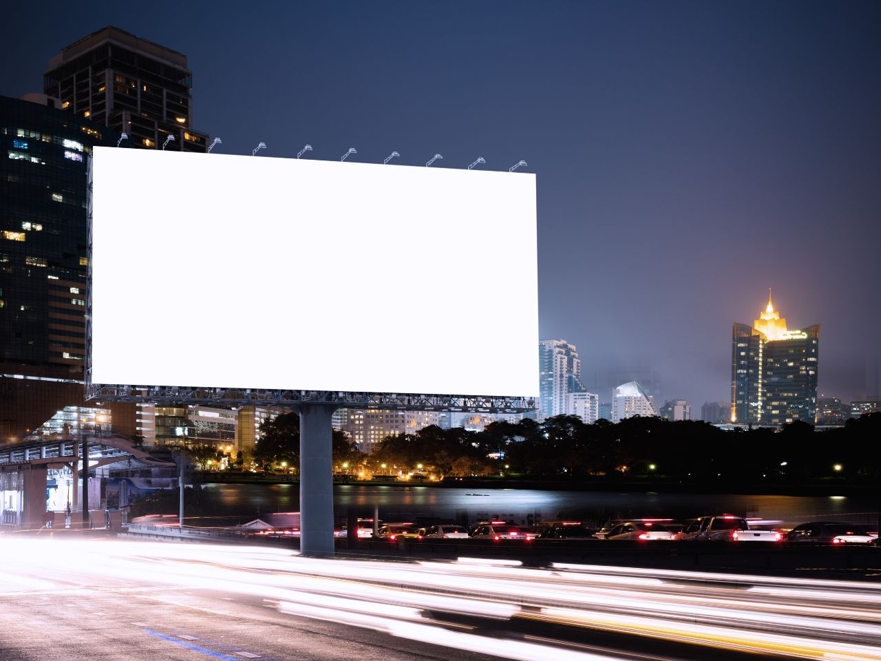 Baner powlekany czy laminowany – jaki wybrać na reklamę?